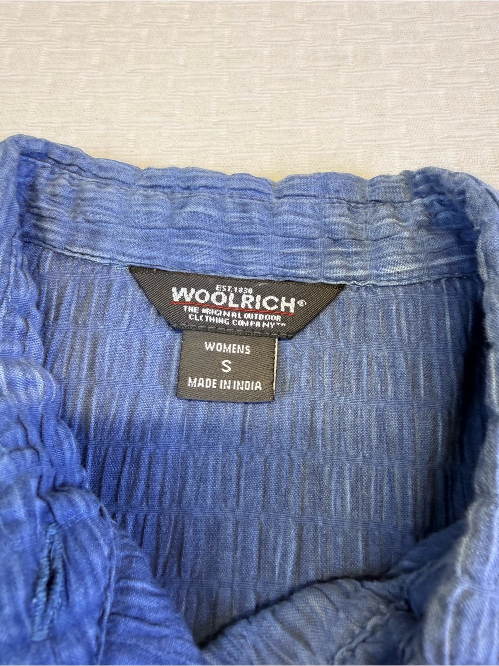 Woolrich Women's Indigo Blue Crinkled Button Shirt Size Small